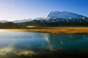 Karakuri Lake in China's Xinjiang Karakuri Lake in China's Xinjiang