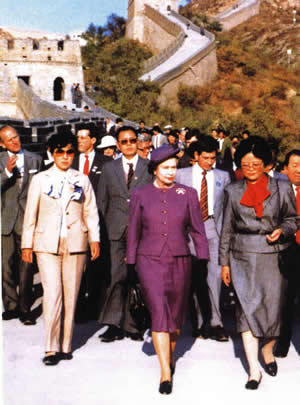 British Queen Elizabeth II is Visiting the Badaling Great Wall
